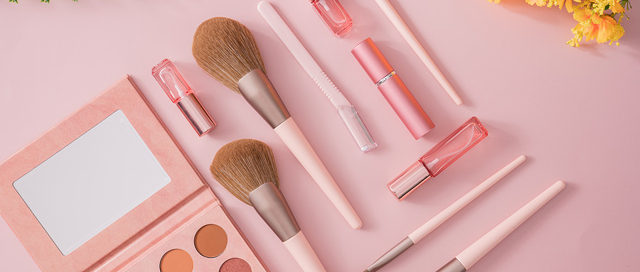 1677661064104184.jpg 千庫網(wǎng)_護膚品美妝_攝影圖編號141297.jpg