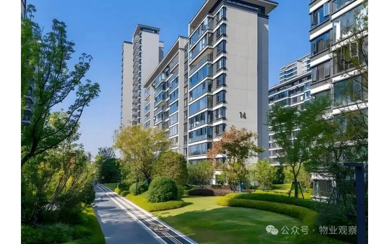 業(yè)主在電梯里被狗咬了找物業(yè)，物業(yè)該怎么辦？